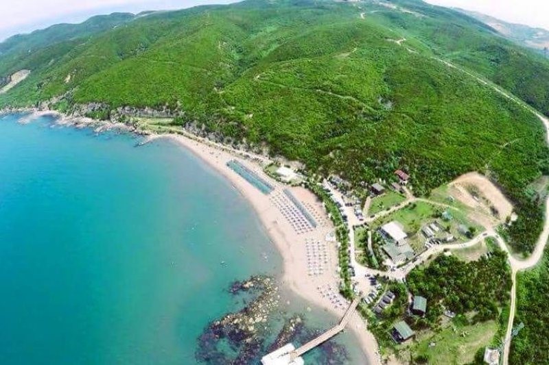 Plazhi Gjeneralit (General's Beach), Kavaja